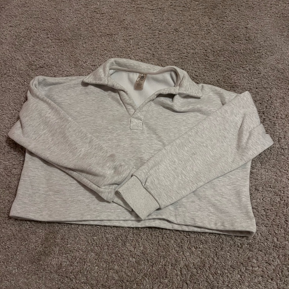 cropped fleece sweatshirt